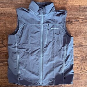 Eddie Bauer Men’s Softshell Vest Size L – Gray Wind-Resistant Outdoor Layer